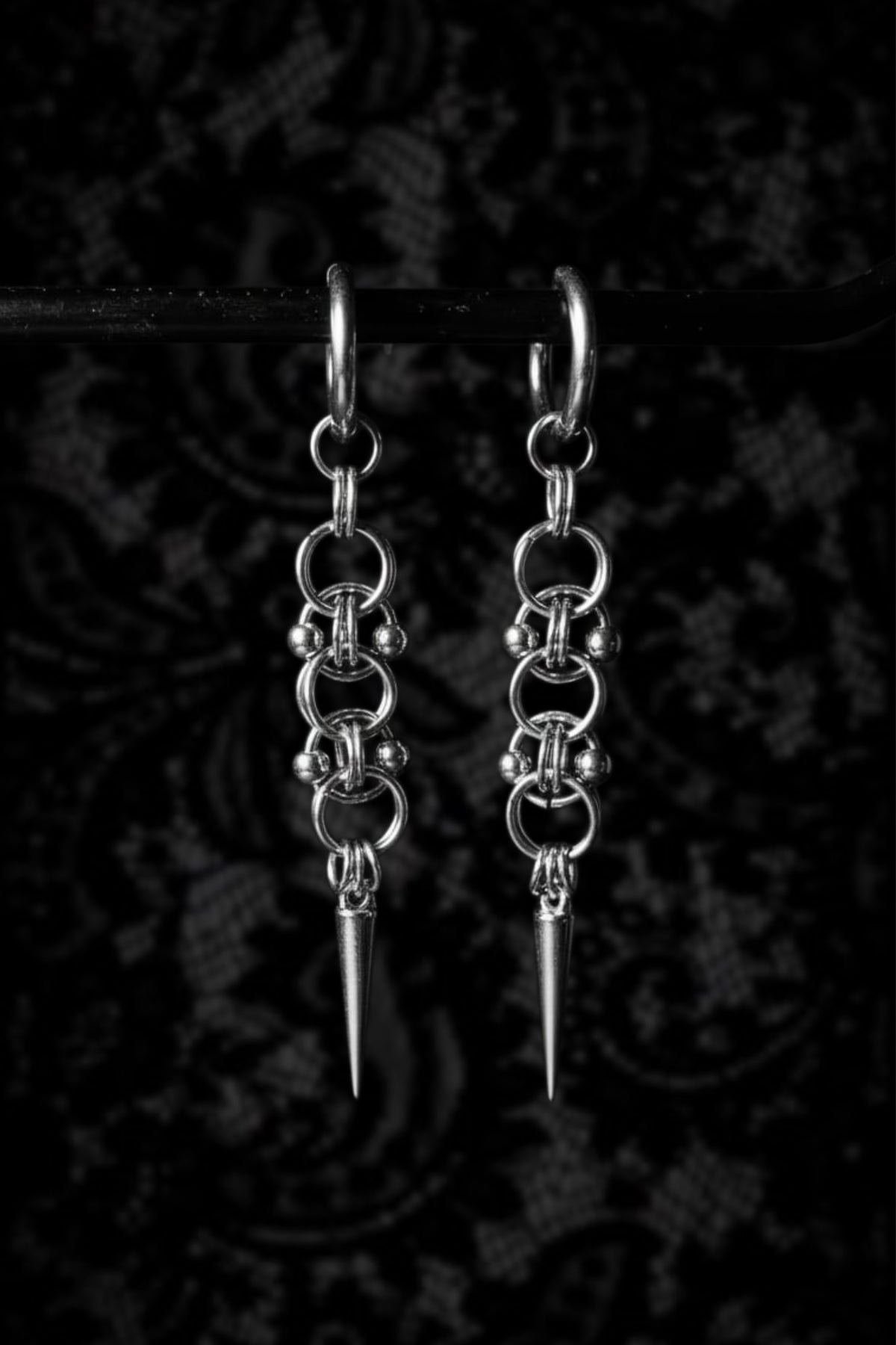Spike Ohrringe, Piercing-Stil. Gothic Design
