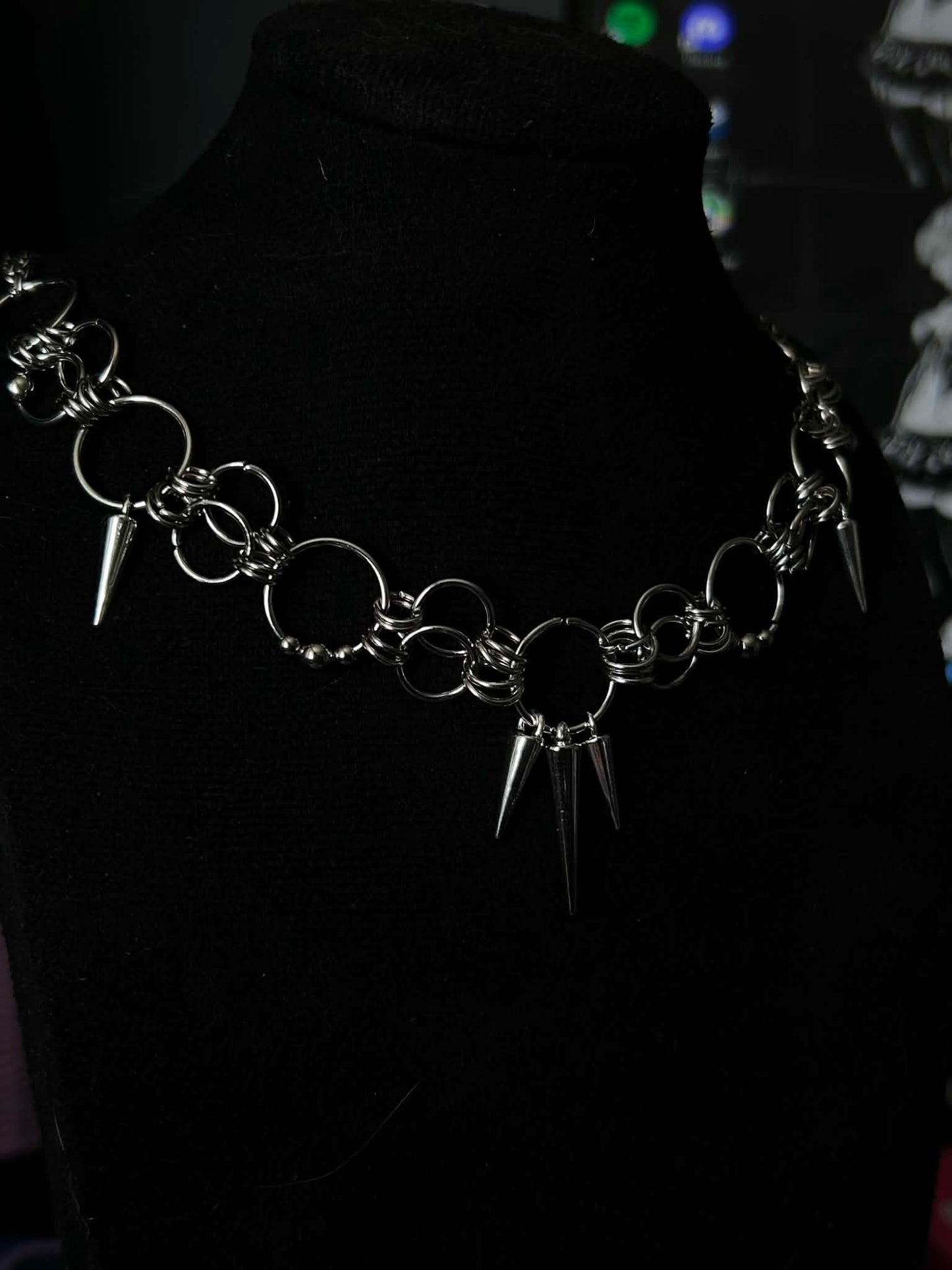 Spike-Halskette, Goth-/Grunge-/Alternative-Stil