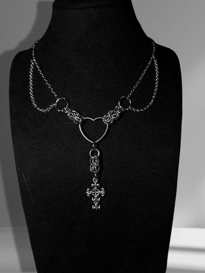Halskette/Choker mit Kreuz, zusätzlichen Ketten, Herz-Detail einzigartig