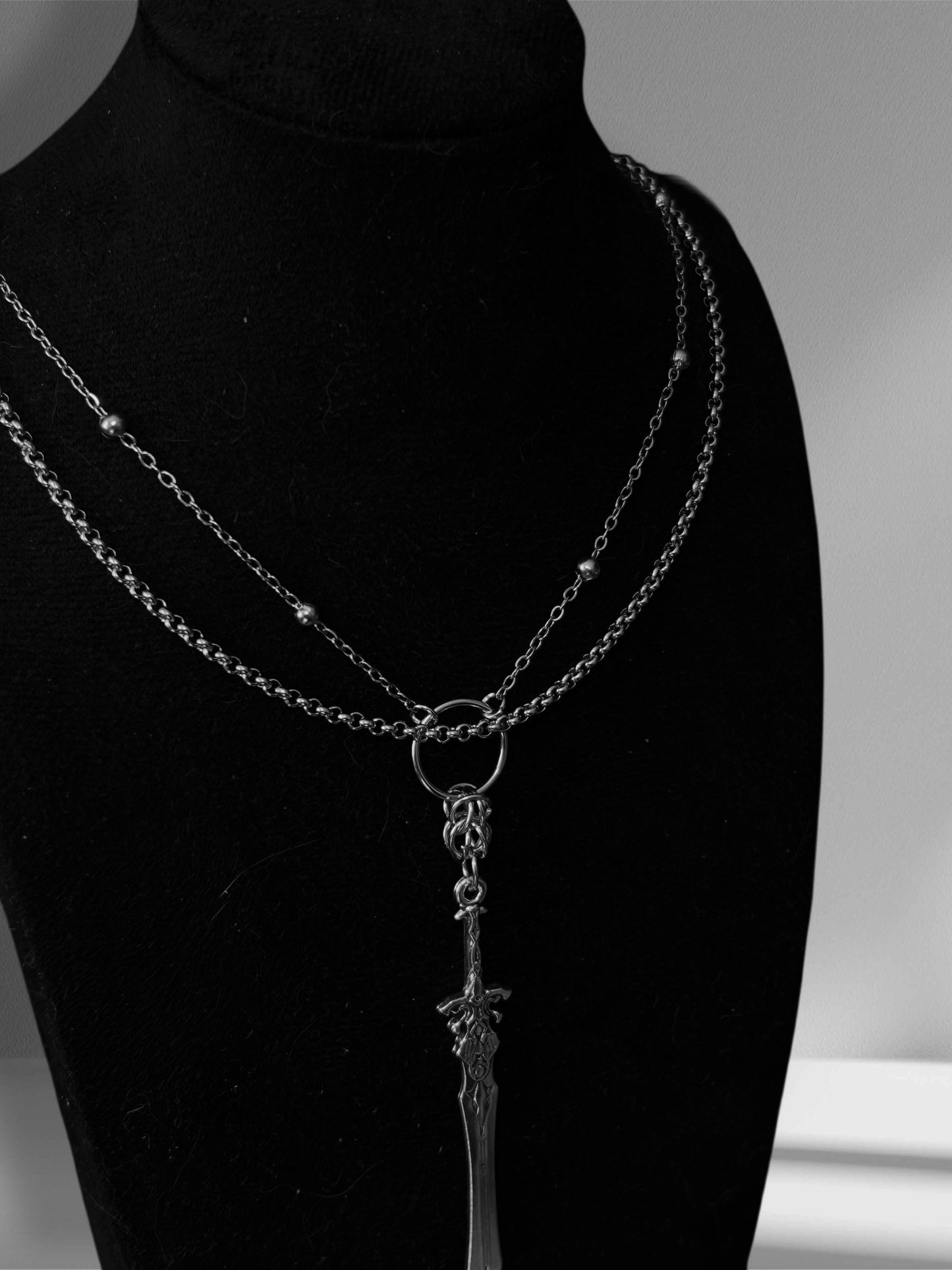 Handgefertigte Schwerthalskette mit zusätzlicher Kette, Gothic