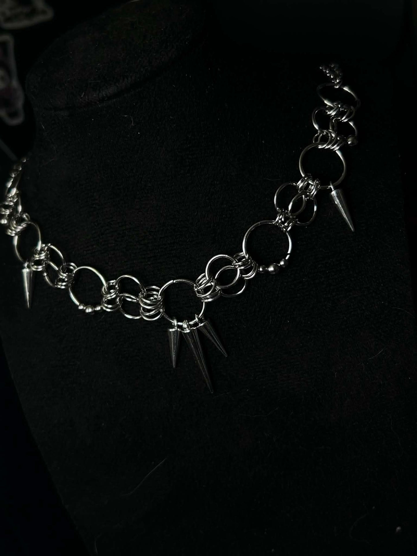 Spike-Halskette, Goth-/Grunge-/Alternative-Stil